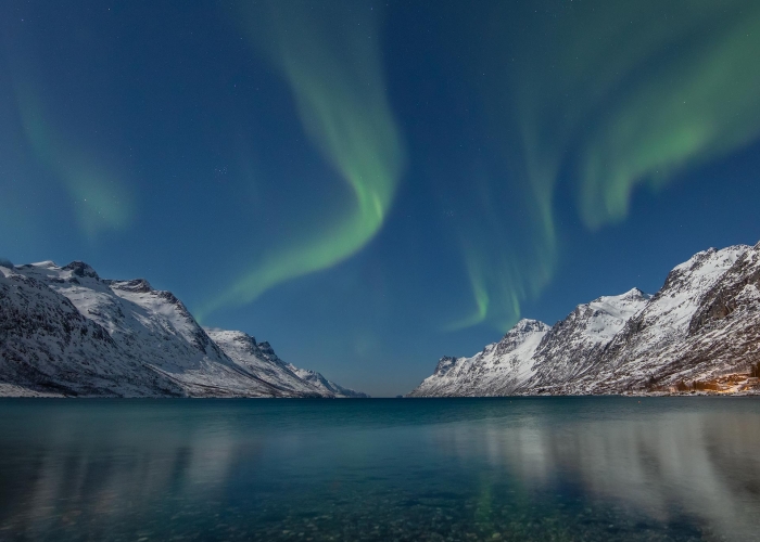 L'AURORA SU ERSFJORDBOTN